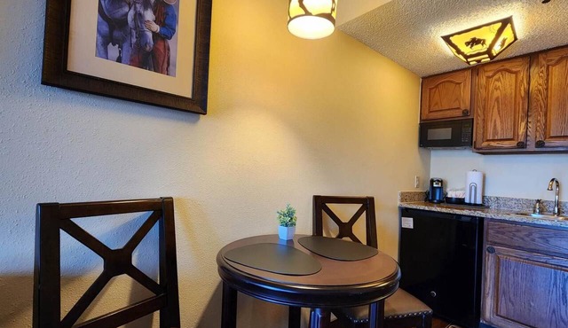 River Ranch Ground Floor Condo Steps to Rodeo and Saloon! 139 in River Ranch