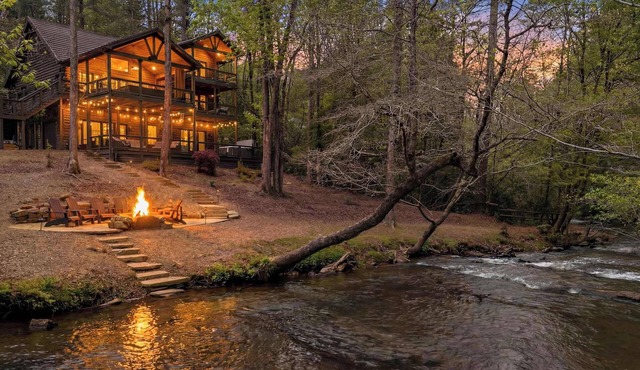 River Run Summer Retreat: Hot Tub, River Views & Game Room for Families