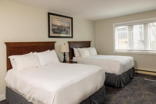 Rocky Crest Golf Resort in MacTier
