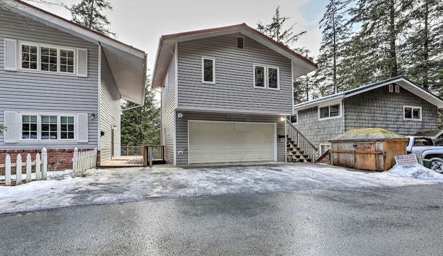 Scenic Dual-Retreat Vacation Home with Hot Tub & Mountain Views Near Trails in Juneau, Alaska