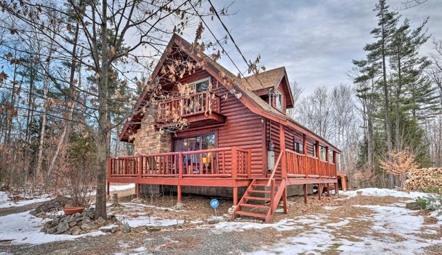 Secluded Johnsburg Retreat w/Hot Tub & Fire Pit in Johnsburg