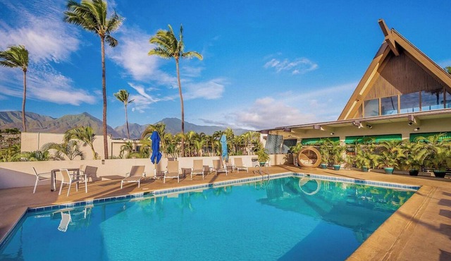 Serene Oceanfront Escape for Maui Adventure, Outdoor Pool, Pet-friendly!