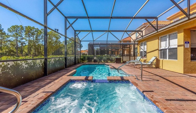 South facing pool and spa, gamesroom, gated community close to Disney World