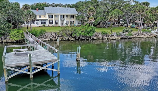 SP Riverfront Views Huge Apt 3bd/3ba Sleep 10 in Melbourne