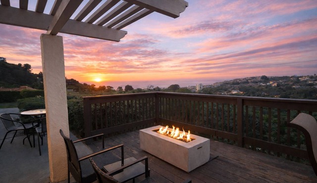 Spacious 4BD La Jolla Ocean Views Jacuzzi in La Jolla