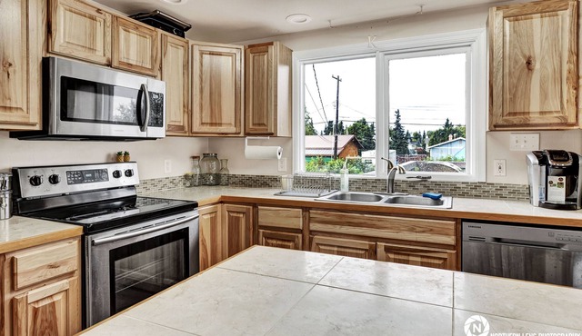 Spacious Comfortable Home Near Downtown