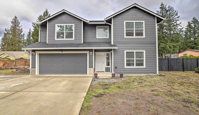 Spacious Covington Home w/ Hot Tub! in Covington