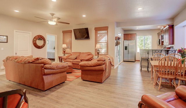 Spacious, Hot Tub, Sauna, Workout Rm, AFA, Schriever, Carson, Olympic Training