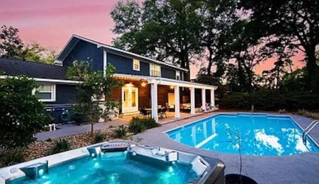 Spacious James Island 4br/3.5ba House with Pool! in Charleston