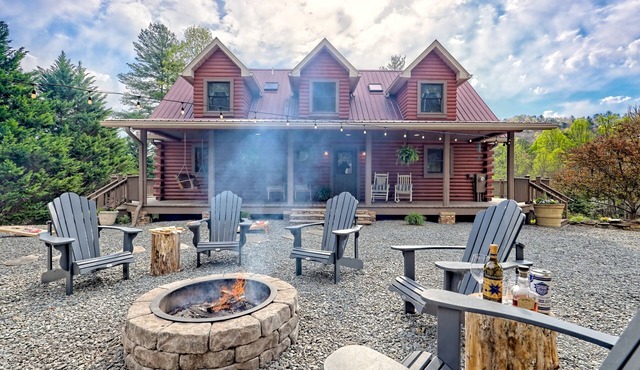 Stacked Stone Retreat - Bryson City Luxury Log Home close to town