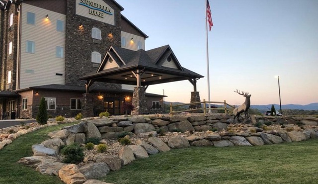 Stonebrook Lodge Murphy in Murphy