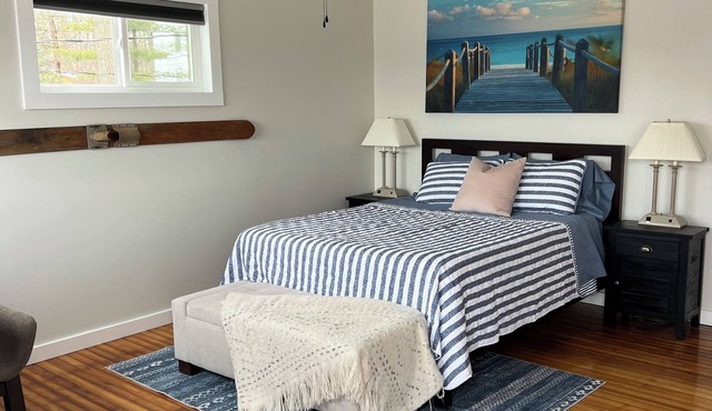 Studio 1608 - Spacious Lakeside studio on Delavan Lake Beautiful Views