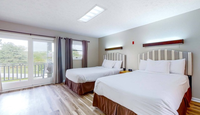 Studio W Quiet View, Patio, Gym, Games, Dog Friendly