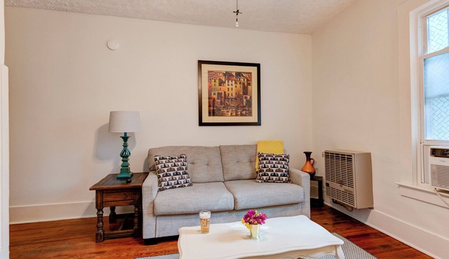 Suite 4, Quick Walk to Downtown Black Mountain