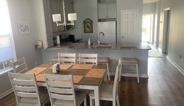 Sunset Beach, You Will Love This Place! Beach, Golf, Restaurants & More.