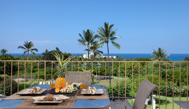 Sunset Hale Kona: Ocean, Golf Course View, Keauhou Bay, Kona, Sleeps 4