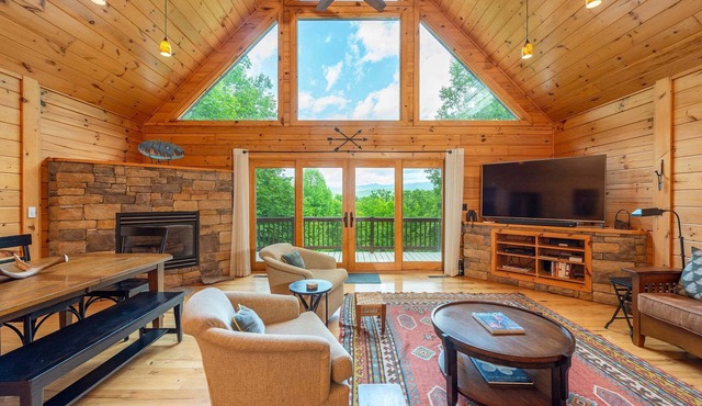 Sweetwood | Private Log Cabin with Hot Tub + Majestic Mountain Views!