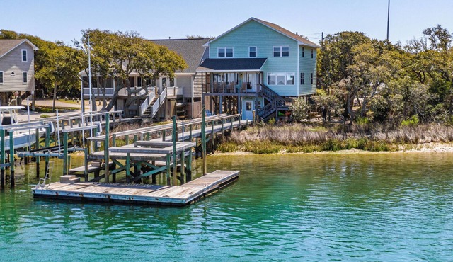 The Hydeaway | Pet Friendly, Soundfront with Dock!