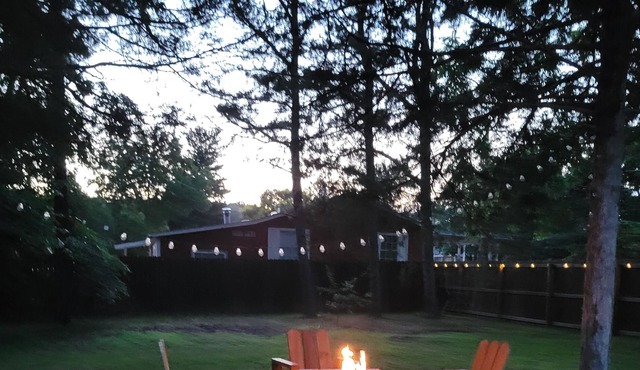 The Lake House: beautiful, spacious, serene space, and view at Beaver Lake.