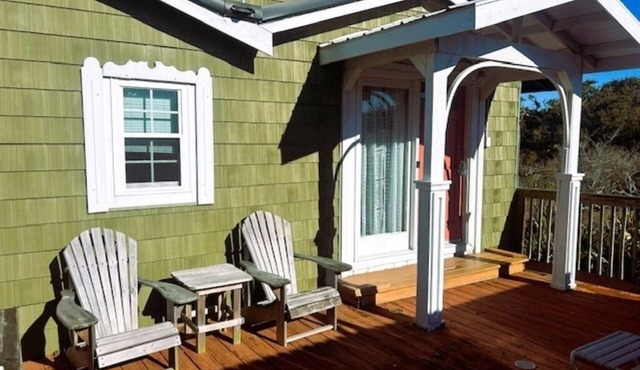 The Lucky Buc-Pet friendly cottage perfect for a couple or small family.