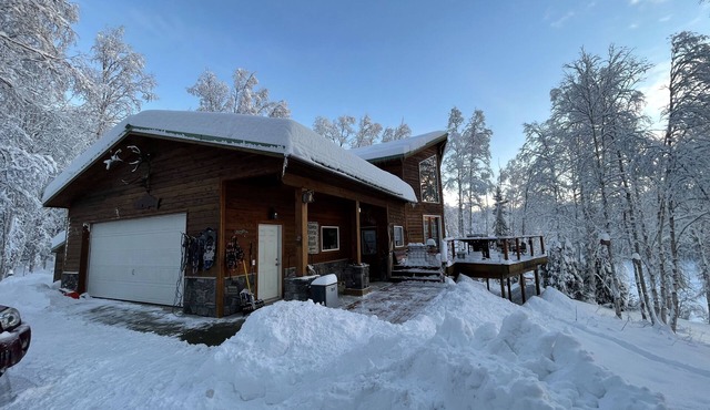 The Rusty Salmon Lake House with Deck, Dock, Canoe and Kayaks
