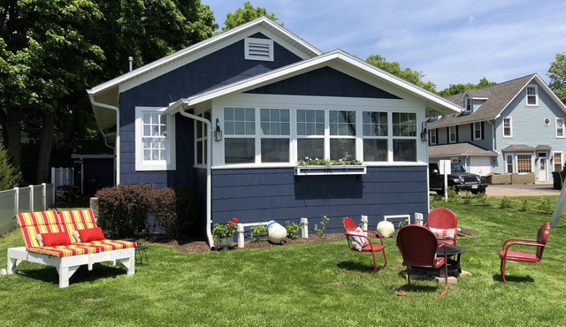 This Incredible Lakefront Getaway on Delavan Lake