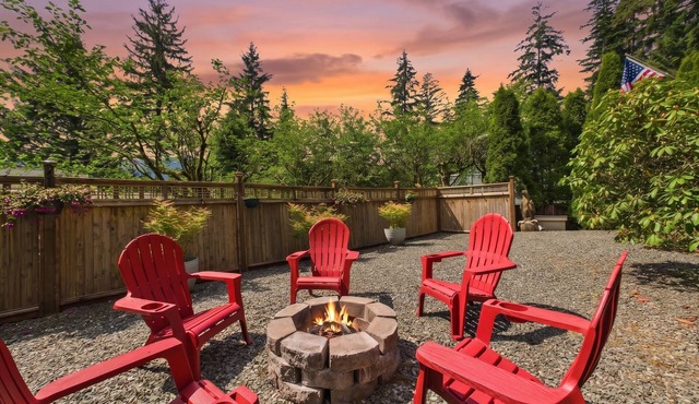 Treetop Retreat w/Fire Pit
