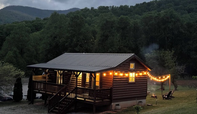 Turkey Trot- New Cabin in Black Mountain w/views & discount Biltmore tickets!