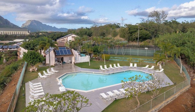 Two Bedroom Condo w/Full Kitchen | Onsite Outdoor Pool | Near Nawiliwili Park