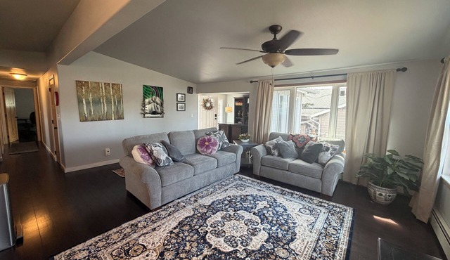 Two FULL bath, two bedroom, full kitchen, free laundry, centrally located!