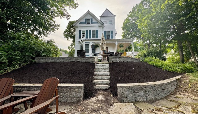Vacation or Short-term rental. Spacious 4-bedroom house in welcoming Hallowell.