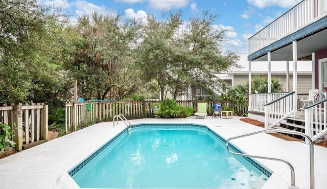 Vacation Starts Poolside–Heated Private Pool & Golf Cart Available in Santa Rosa Beach