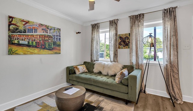Vibrant New Orleans Apartment with Off-Street Parking Near Garden District