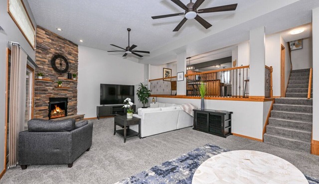 Wadsworth 3 bed 2.5 bath Townhome in Wadsworth