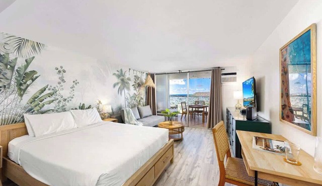 Waikiki studio w/lanai and beach access