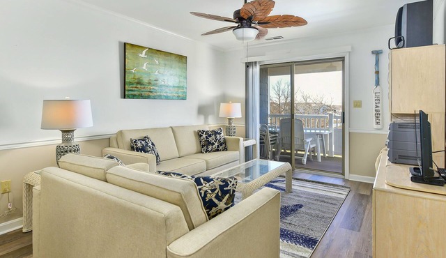 Walk to Beach 3rd-Floor Condo w/Large Balcony, Sunset Views & Shared Pools