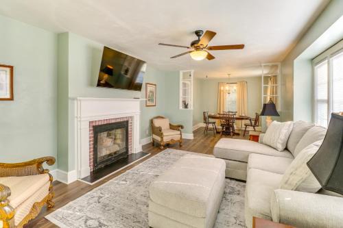 Walk to Chowan University: Dog-Friendly Retreat