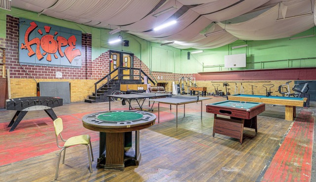 Warrior Trail Access! Converted Schoolhouse Suite in Gary