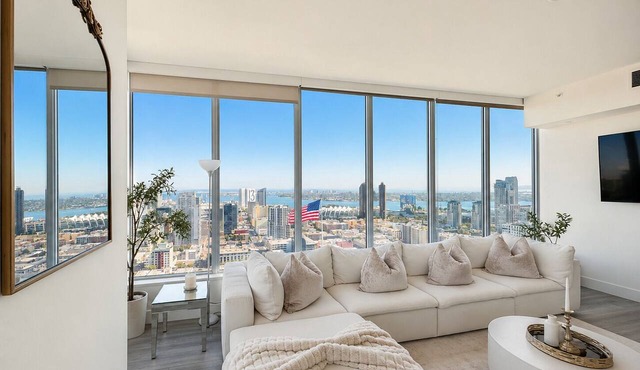 Water View 2BR Penthouse Walk to Everything Downtown