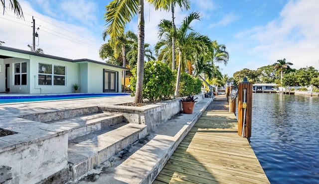 Waterfront Oasis Pool Ocean Access. near beach.near golf.pet friendly in Pompano Beach