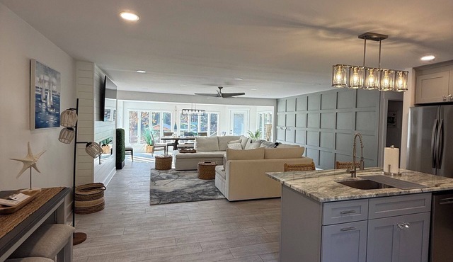 WATERFRONT renovated 3 bdrm quiet safe area pet friendly restaurants shops near