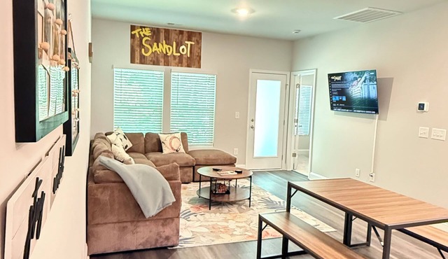 Where Nostalgia Meets North Myrtle Beach Fun, 4-bedroom house with AC, WiFi