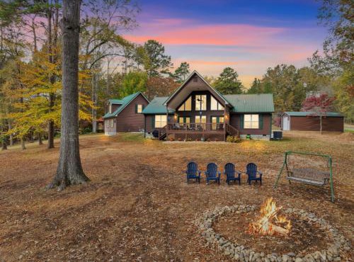 Whiskey Cove Lakefront 2 Fireplaces 2 FirePits