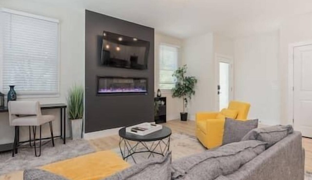 Whole duplex right downtown!