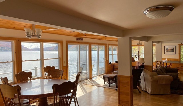" Willogap" Lakefront house great mountain views close to two major ski area's