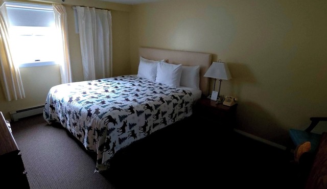 Wilson Lake Waterfront Inn | Kayak & Canoe, Lake Views, WiFi & Porch