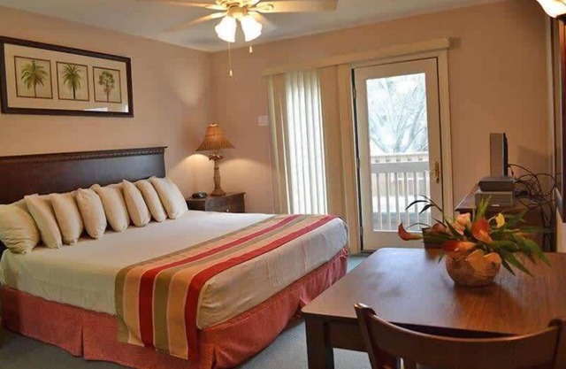 2BR Waterfront Condo with Pool, Close to the Beach