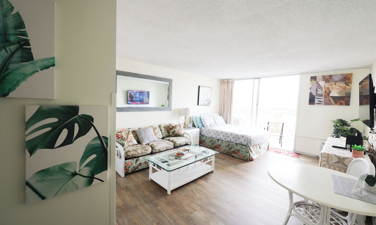 Waikiki Condo | 16 GUESTS , 4 X ❤️AWESOME STUDIOS❤️ , FREE PARKING, 5MIN TO OCEAN