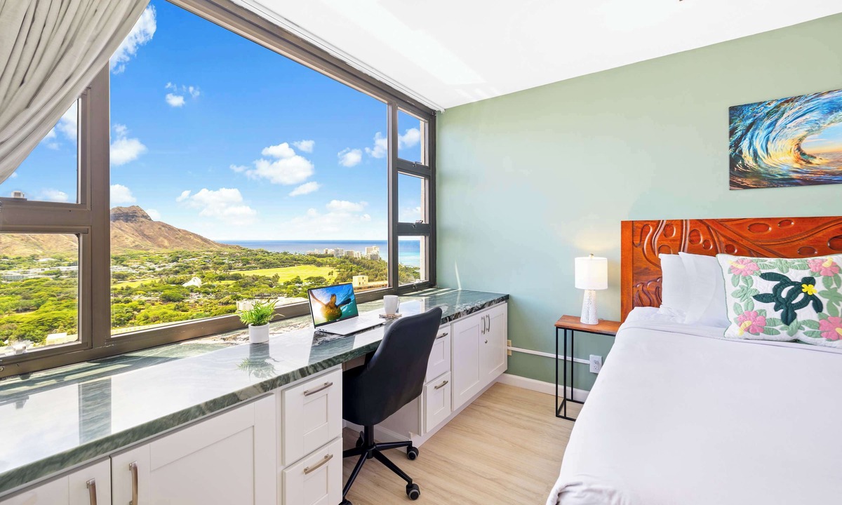 Waikiki Condo | 36FL Ocean view condo w/Diamond Head & parking