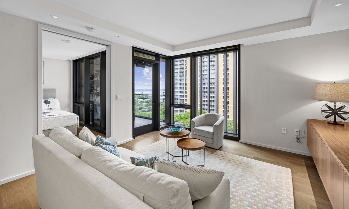 Ala Moana Condo | Ocean-City Exclusive Park Lane Condo by the Beach w/Fabulous Amenities